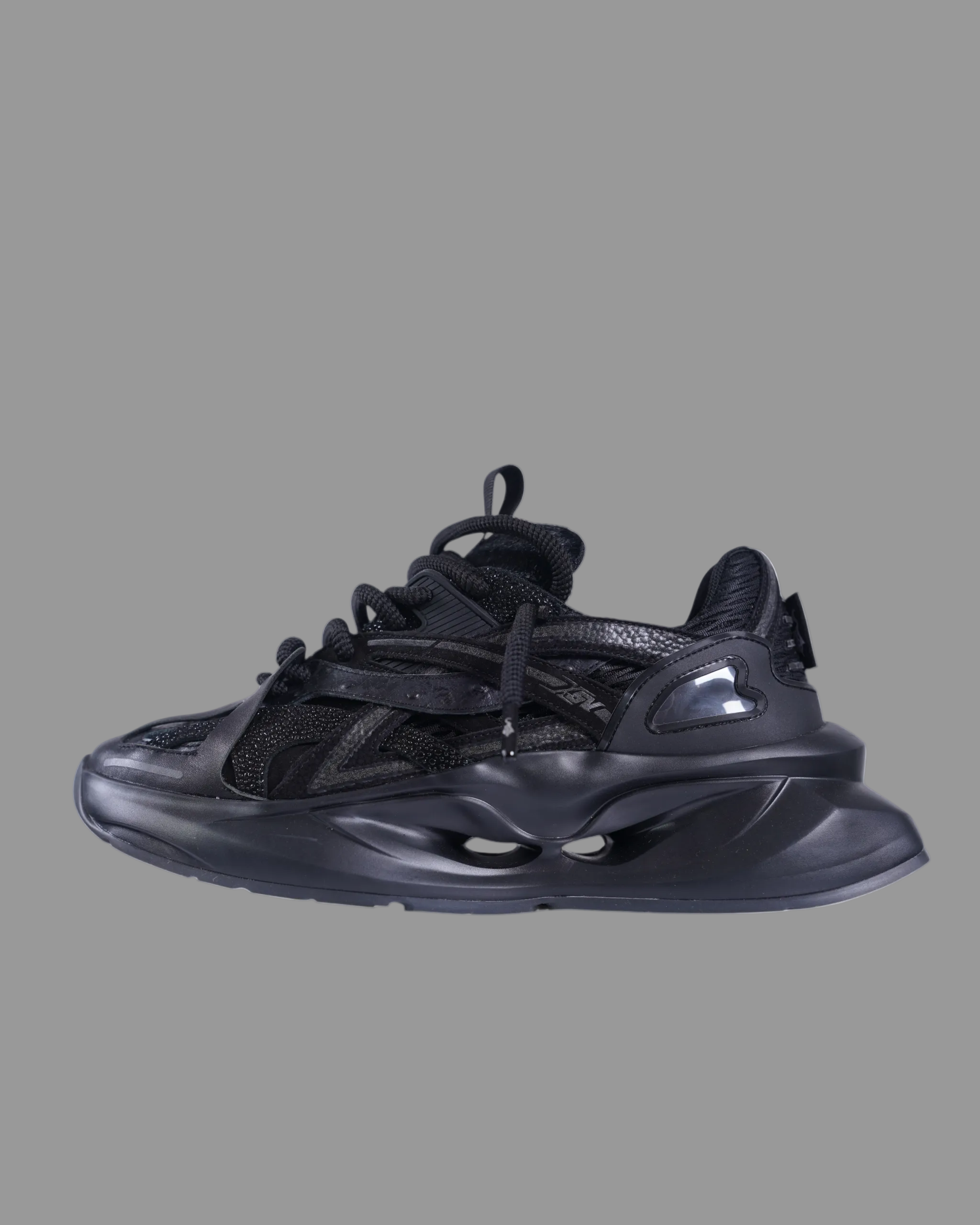 XSV SNEAKER (Triple Black)