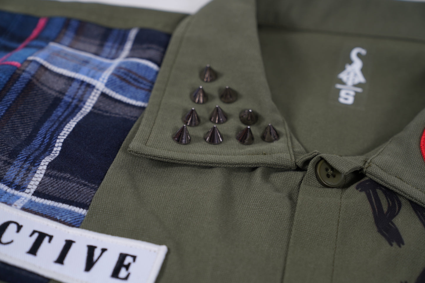 LOVE NOT WAR BUTTON UP (Olive)
