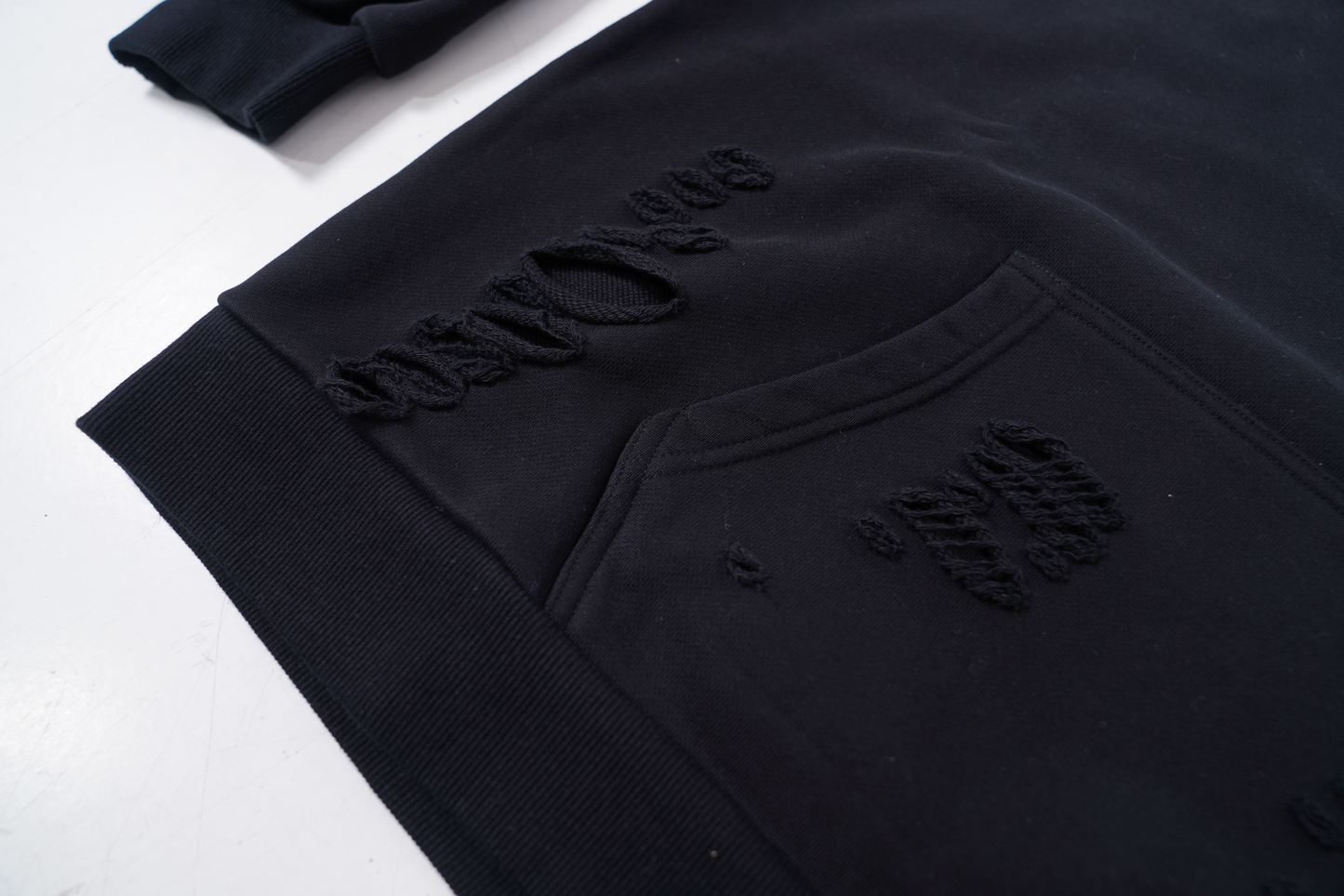 Distressed Relaxed Hoodie (black)