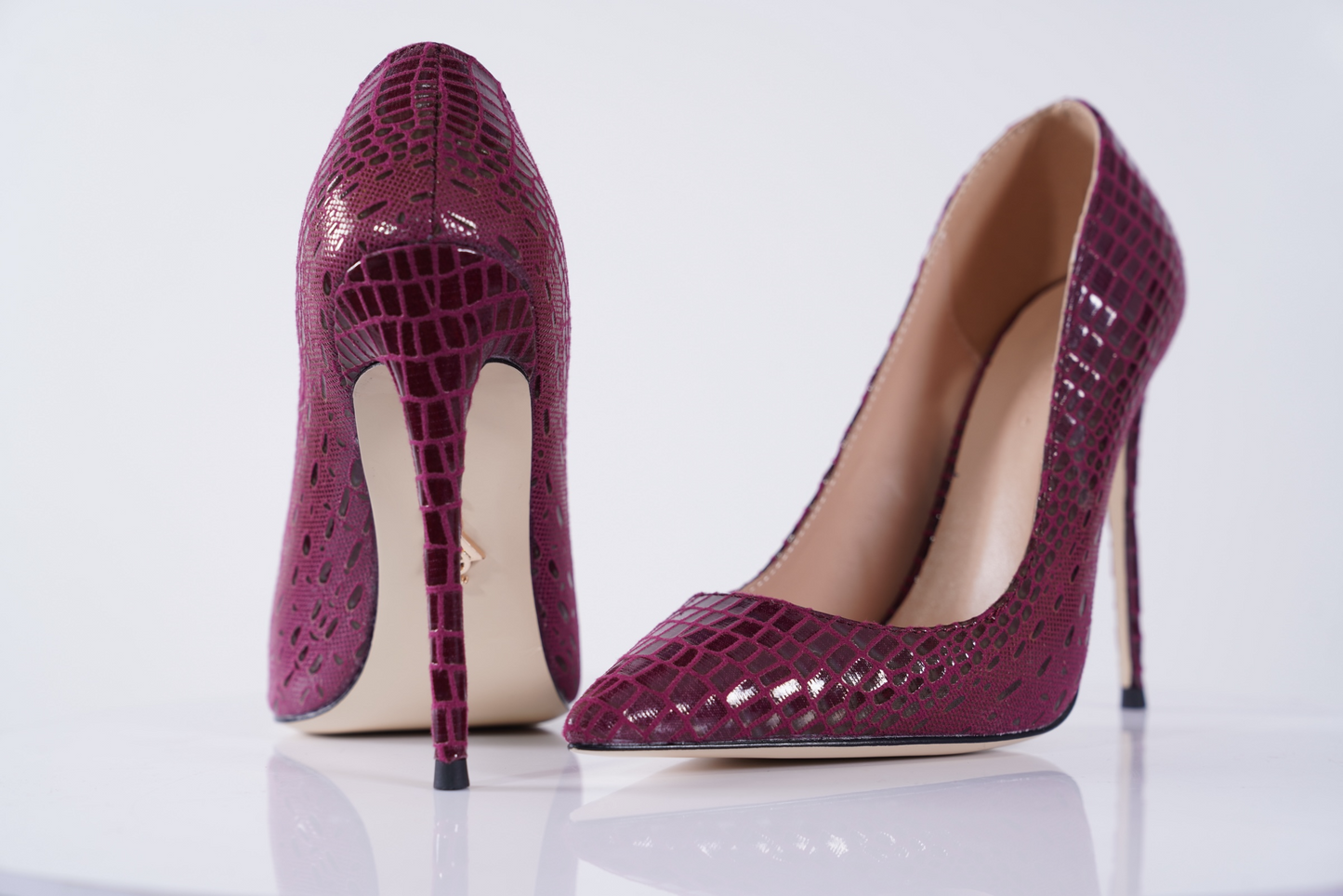 SIA HER Heights (Maroon)