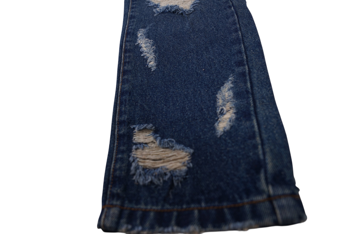 SIA HER DISTRESSED BOYFRIEND JEANS