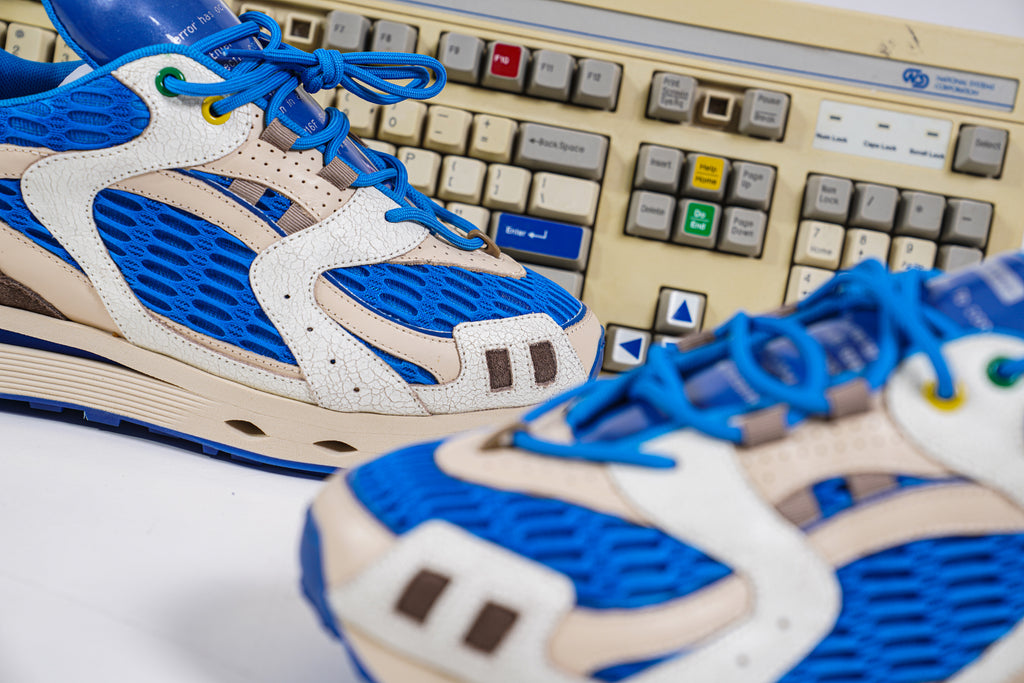 SIA "SIAPPLE" Y2K RUNNER