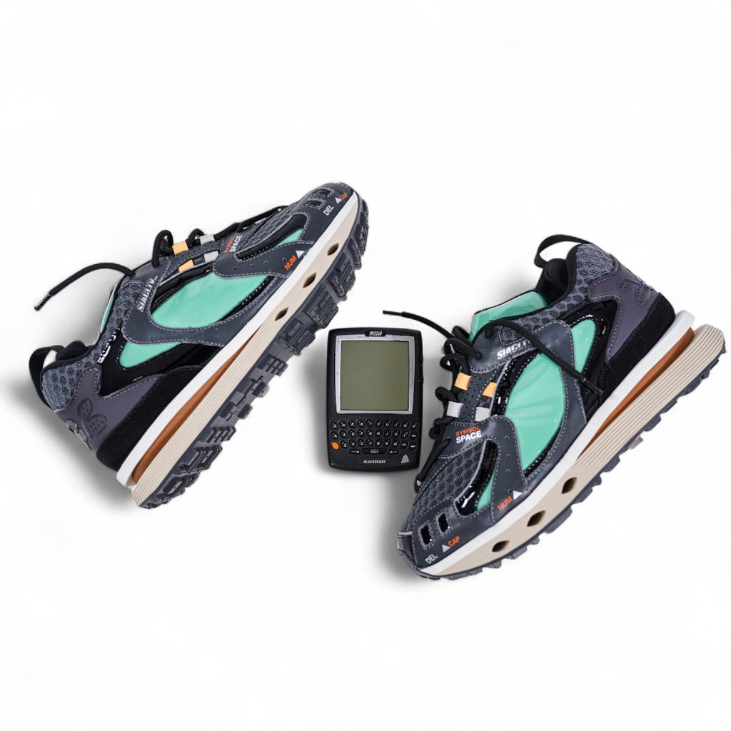 SIA "SIABERRY" Y2K RUNNER