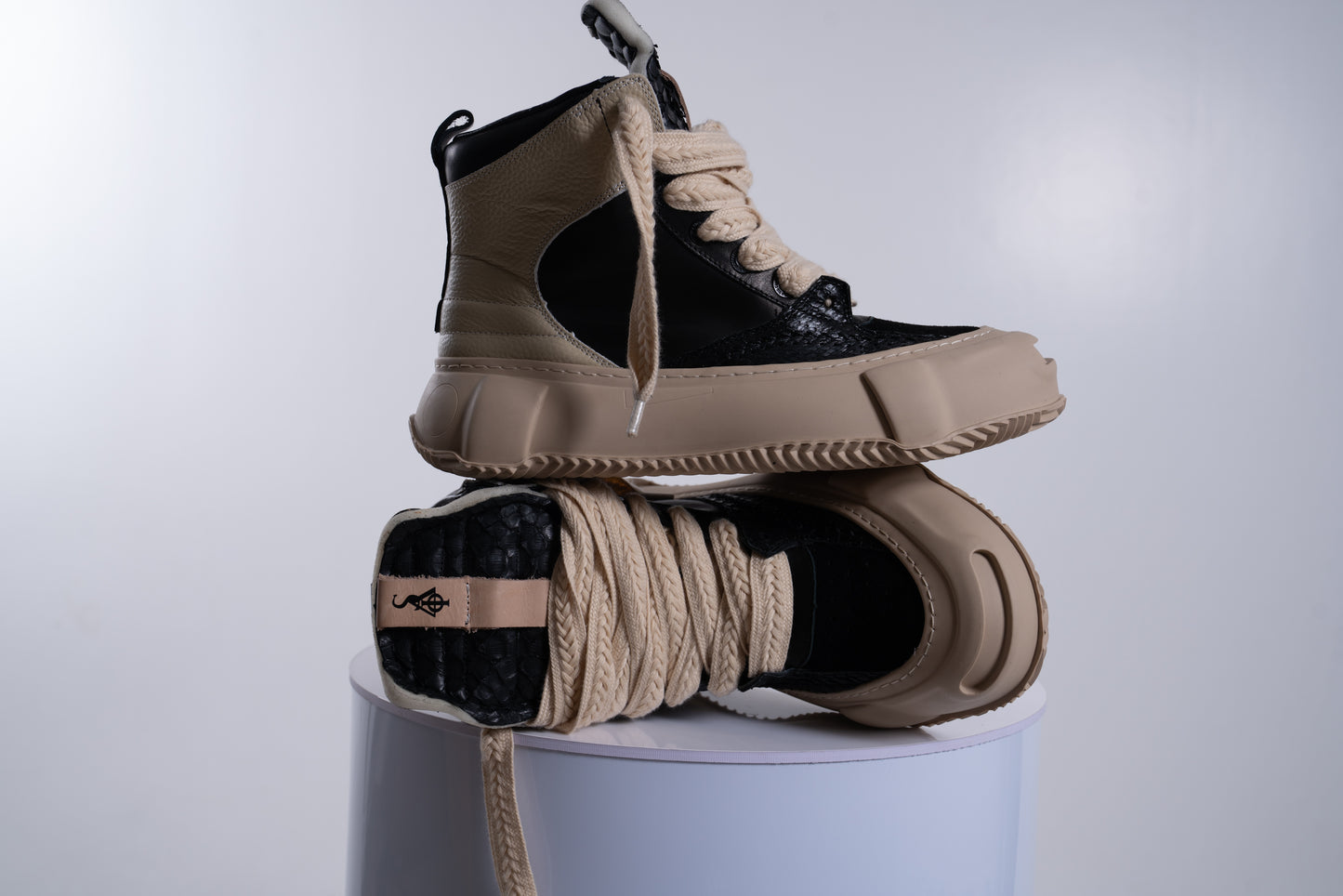 SUPASK8 HIGH (NOIR CREAM)
