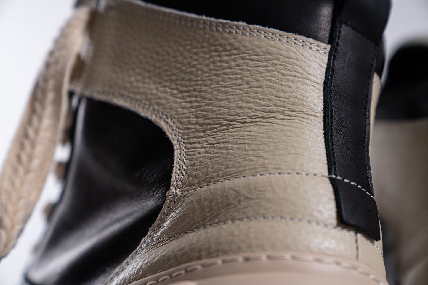 SUPASK8 HIGH (NOIR CREAM)