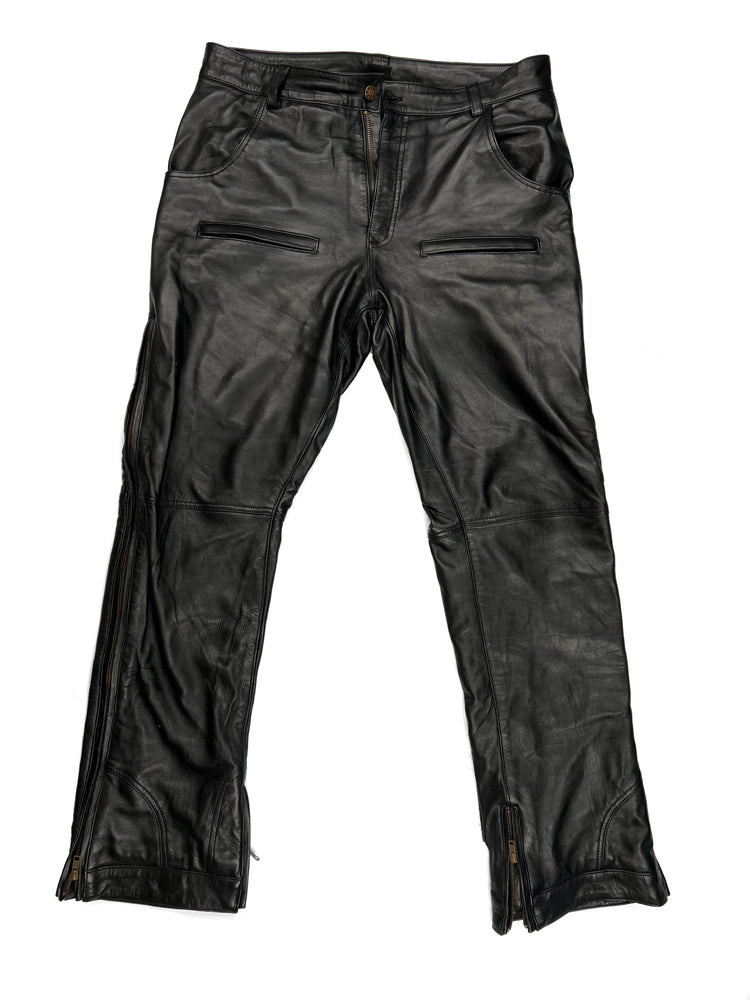 
                  
                    Load image into Gallery viewer, (MEMBERSHIP PRE-ORDER) SIA LEATHER UPSIDE DOWN &amp;quot;BLACK&amp;quot; PANTS
                  
                