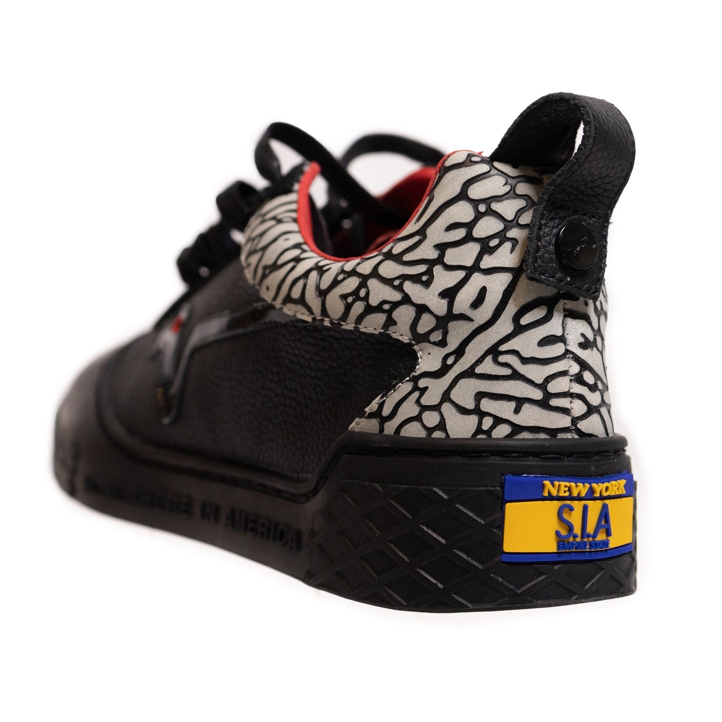 VULTR KICKFLIP (BLACK CEMENT)