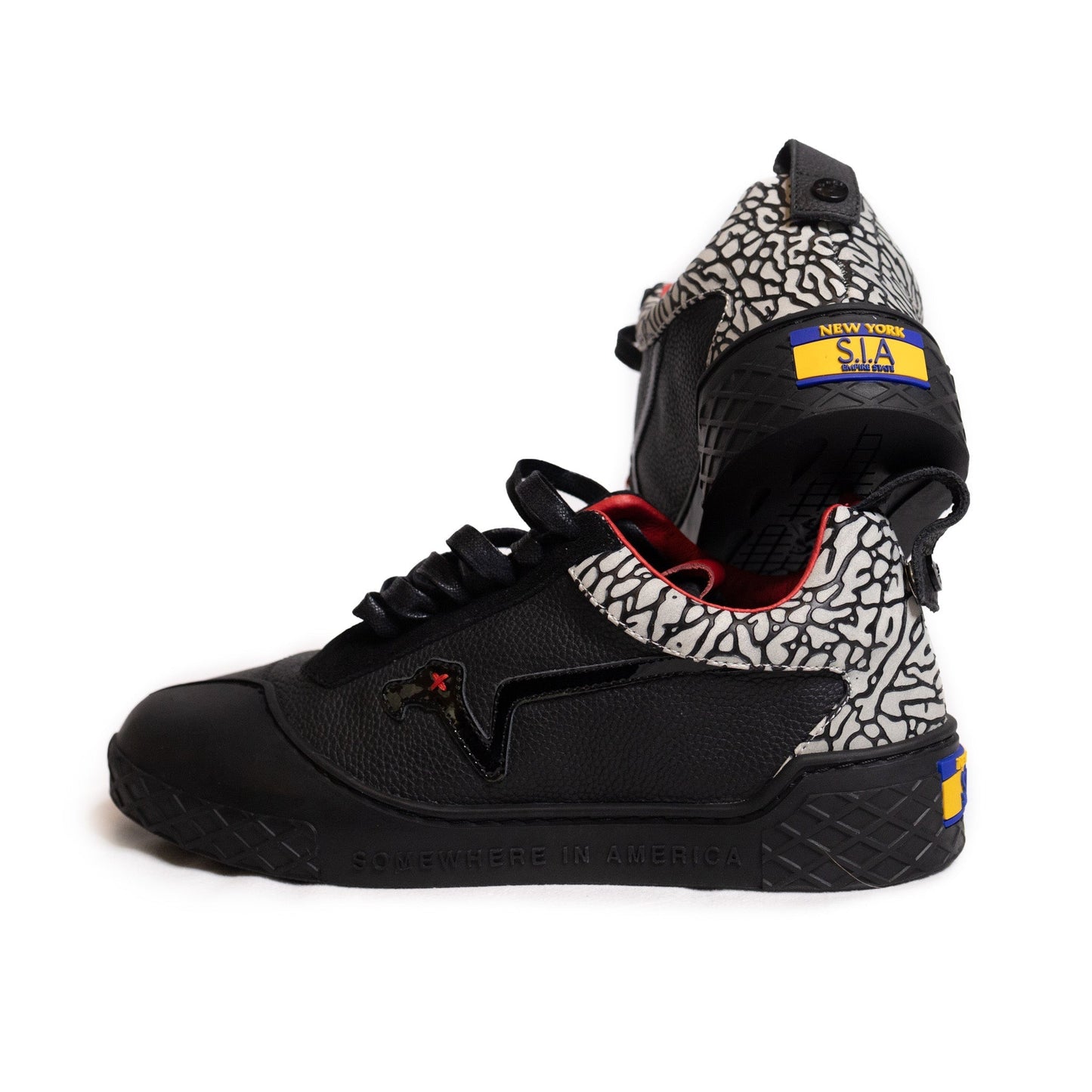 VULTR KICKFLIP (BLACK CEMENT)