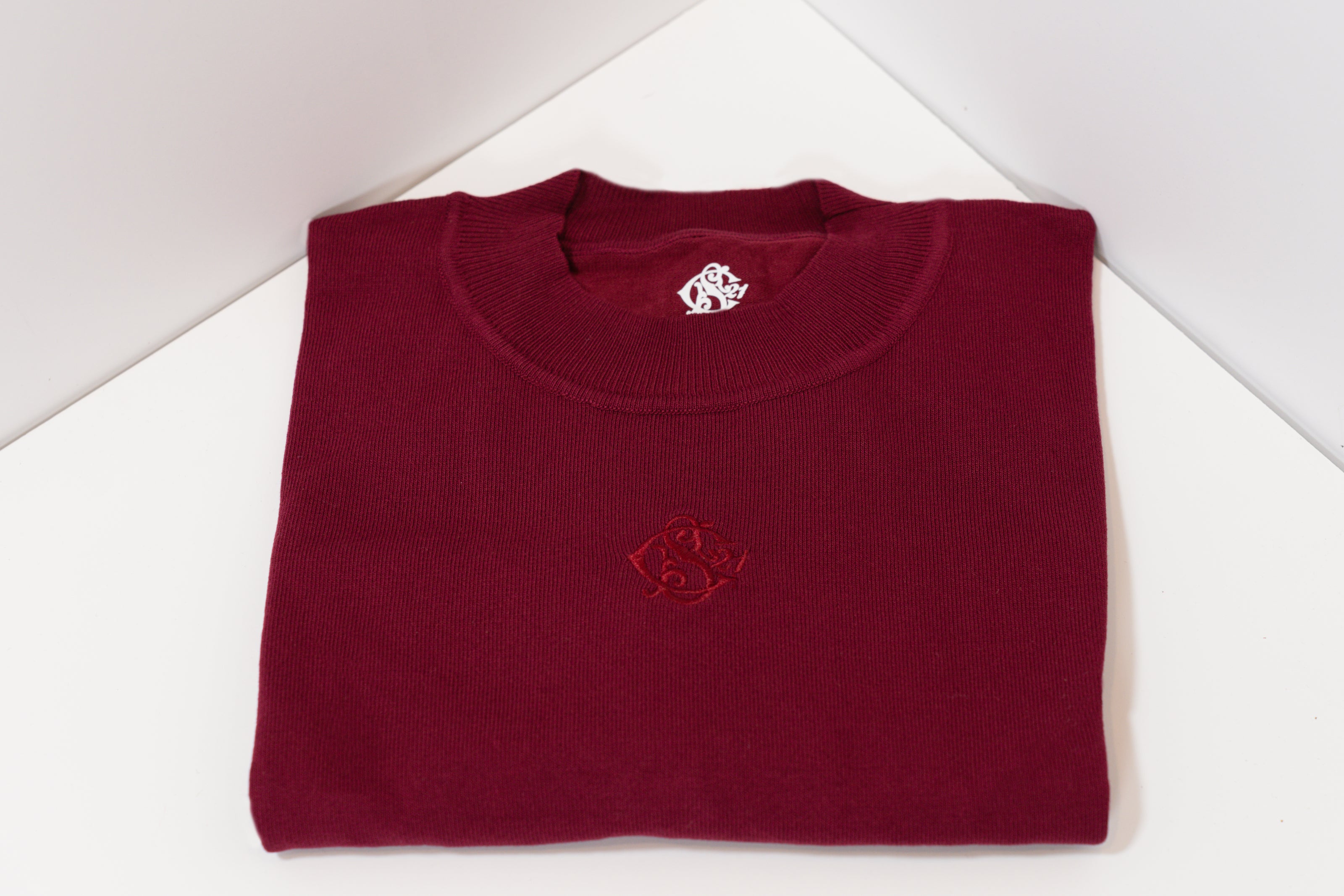 MERLOT MANOR - CASUAL SWEATER