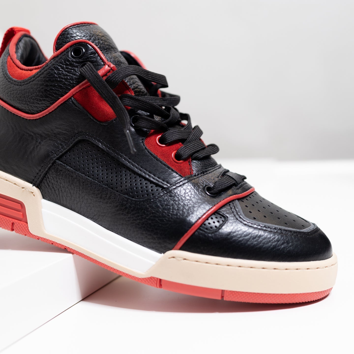 RETRO MID (Bred)
