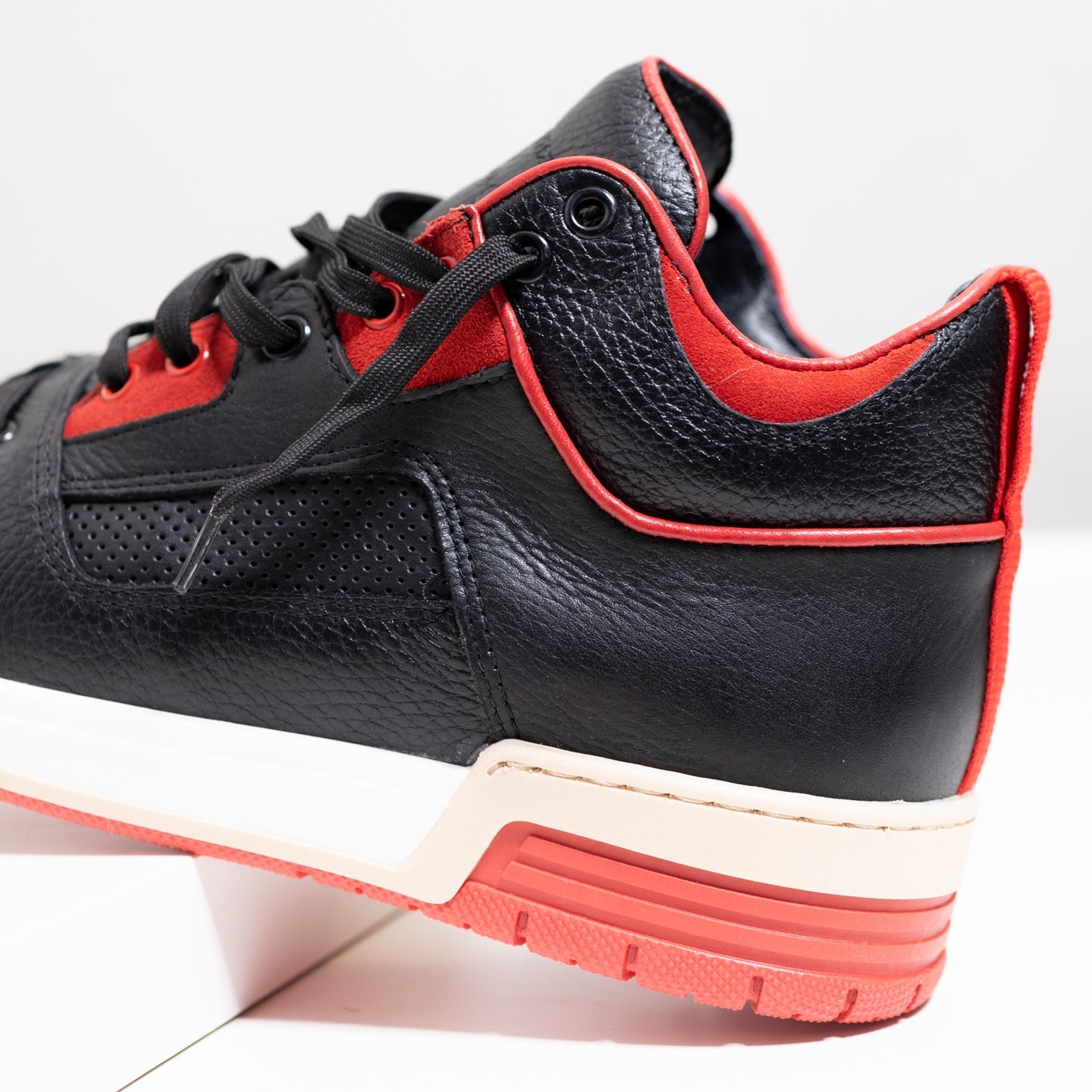 RETRO MID (Bred)