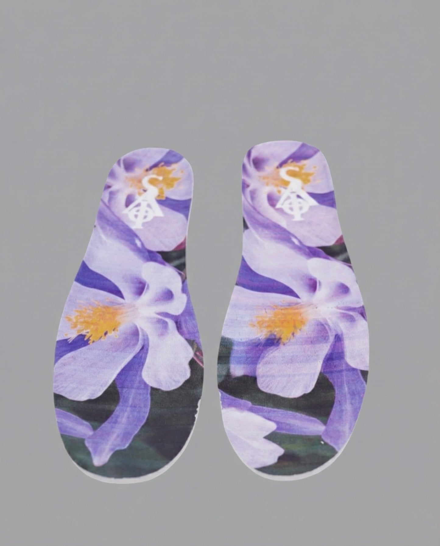 "AQUILEGIA CAERULEA" GENESIS MT SNEAKER