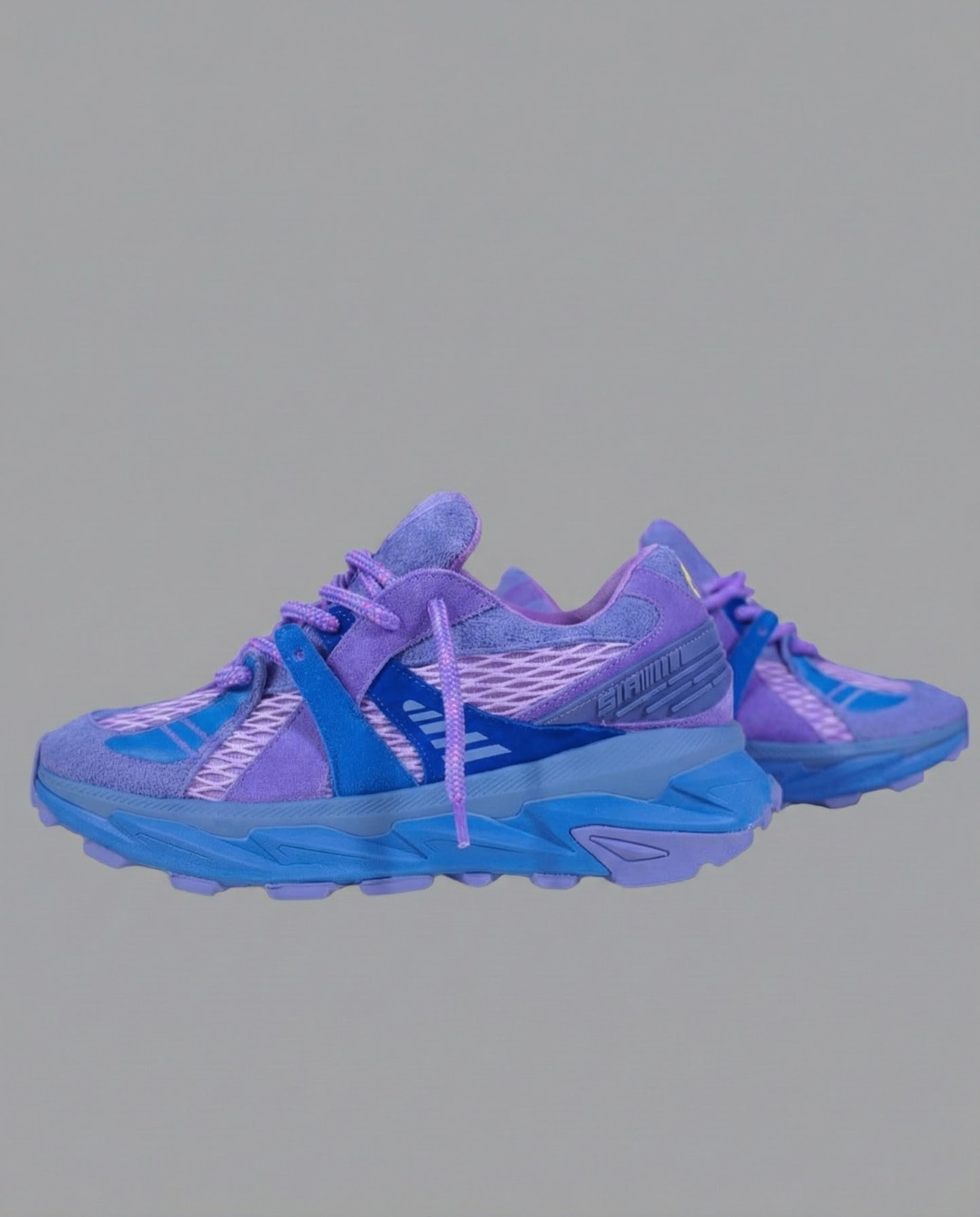 "AQUILEGIA CAERULEA" GENESIS MT SNEAKER