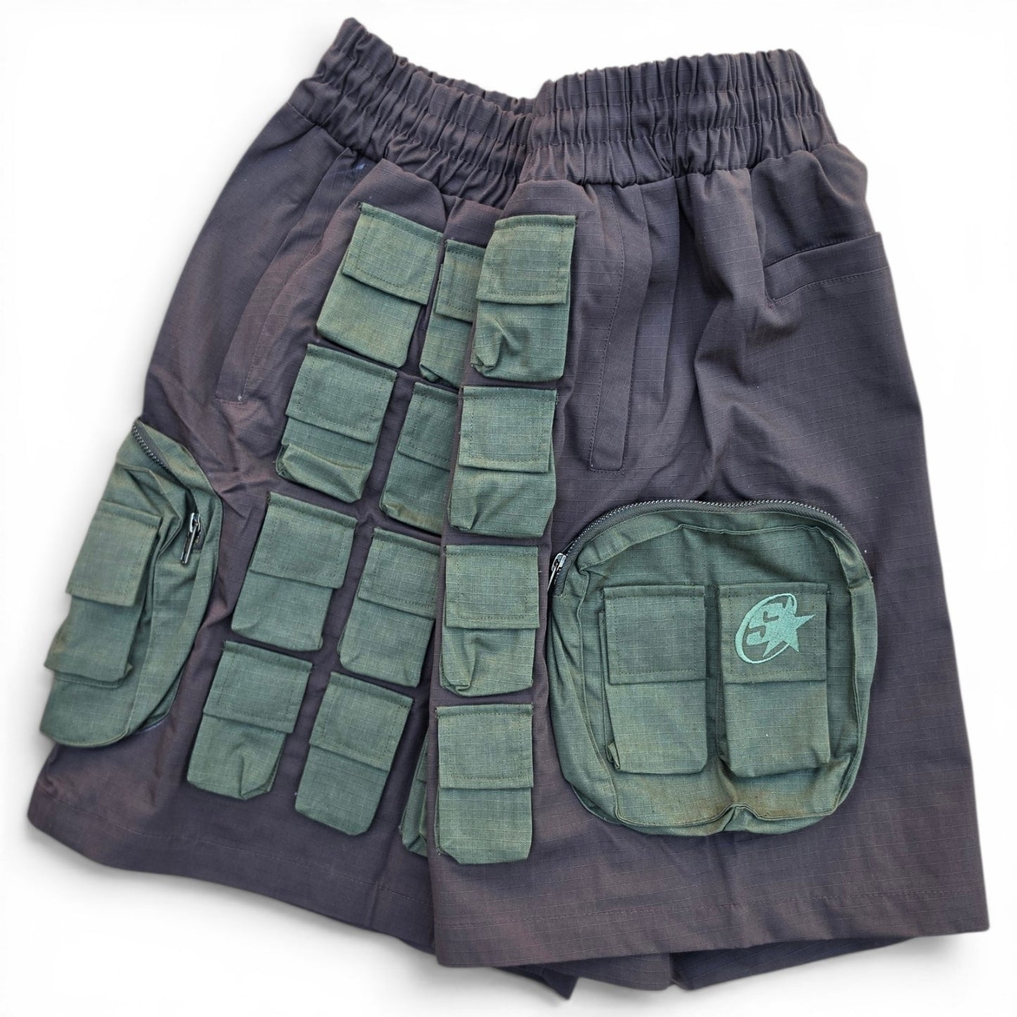 Multi-Pocket Shorts (BEEF AND BROCCOLI)