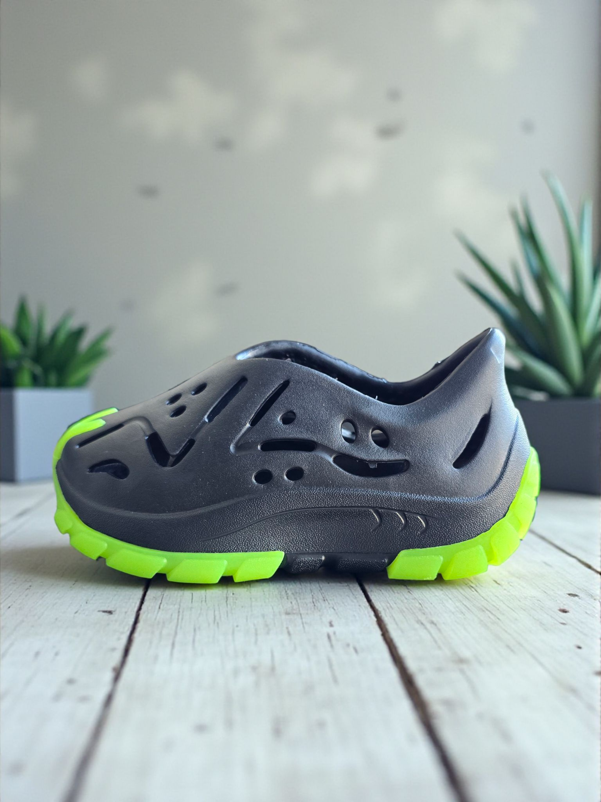 EVO FOAMS "BLACK VOLT" (KIDS)