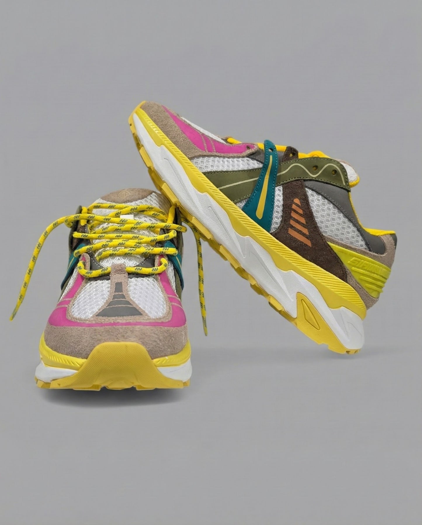 "SOLAR TRAIL" GENESIS MT SNEAKER