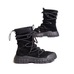 
                  
                    Load image into Gallery viewer, SIA KIDS &amp;quot;BLACK&amp;quot; TAHOE BOOTS
                  
                