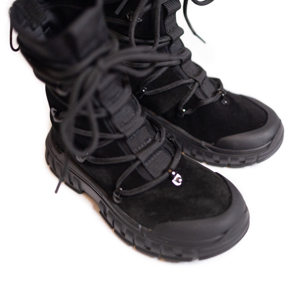 
                  
                    Load image into Gallery viewer, SIA KIDS &amp;quot;BLACK&amp;quot; TAHOE BOOTS
                  
                
